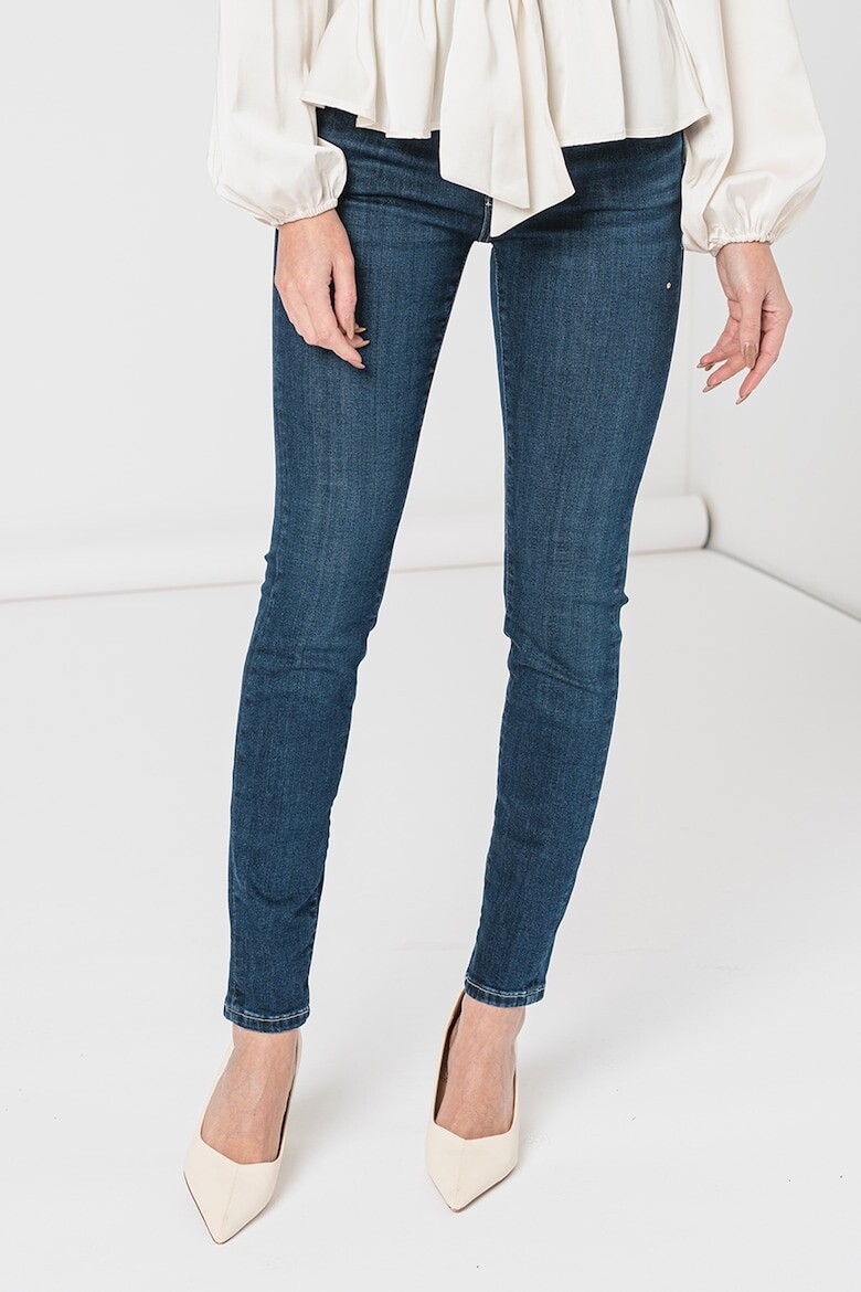 

Джинсы скинни с контрастной строчкой Guess, синий