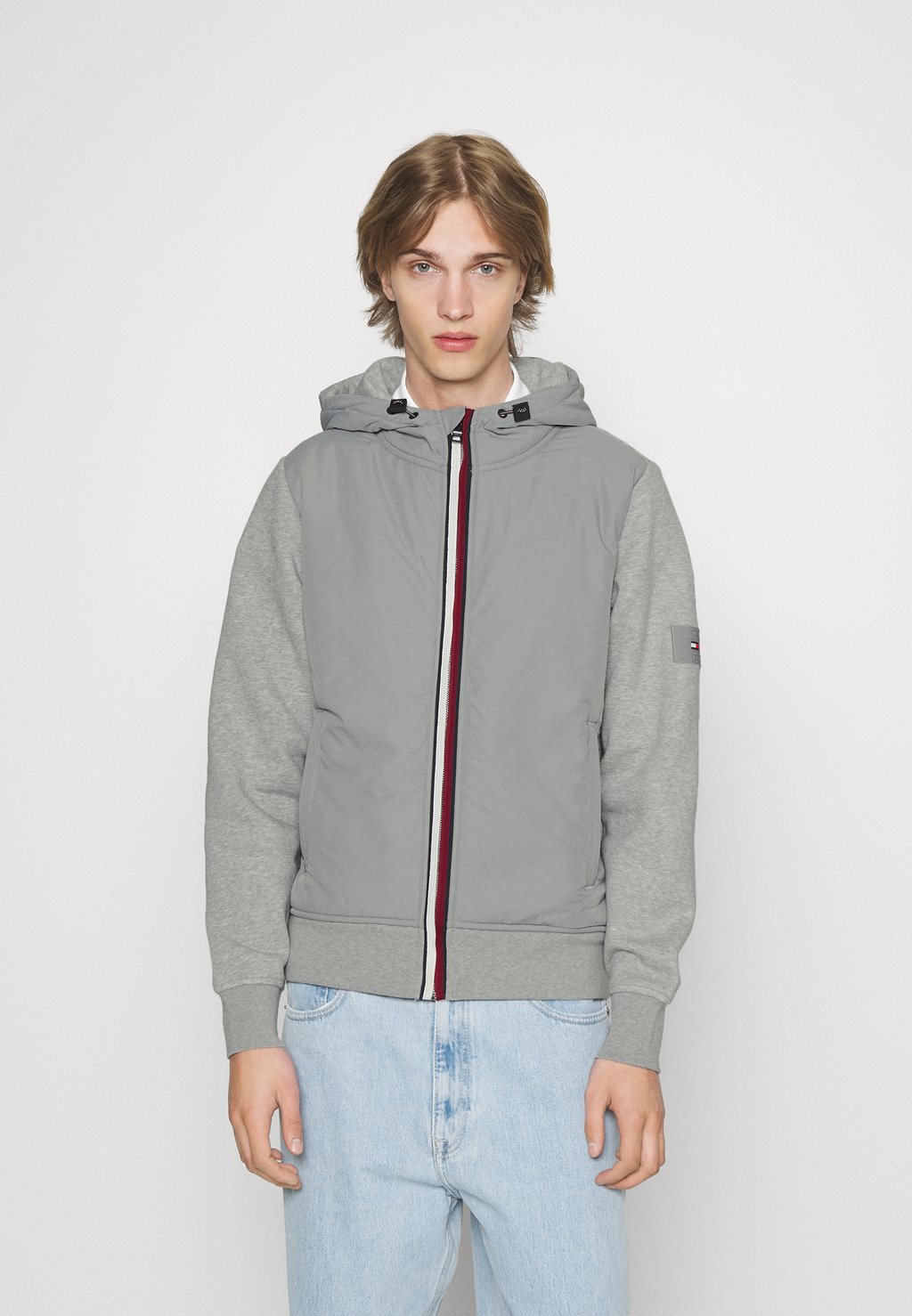 

Куртка межсезонная CLEAN MIX MEDIA ZIP THRU HOODY Tommy Hilfiger, светло-серый вереск