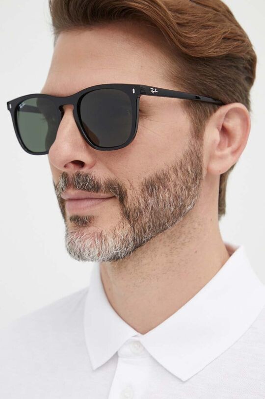

Солнечные очки Ray-Ban, черный