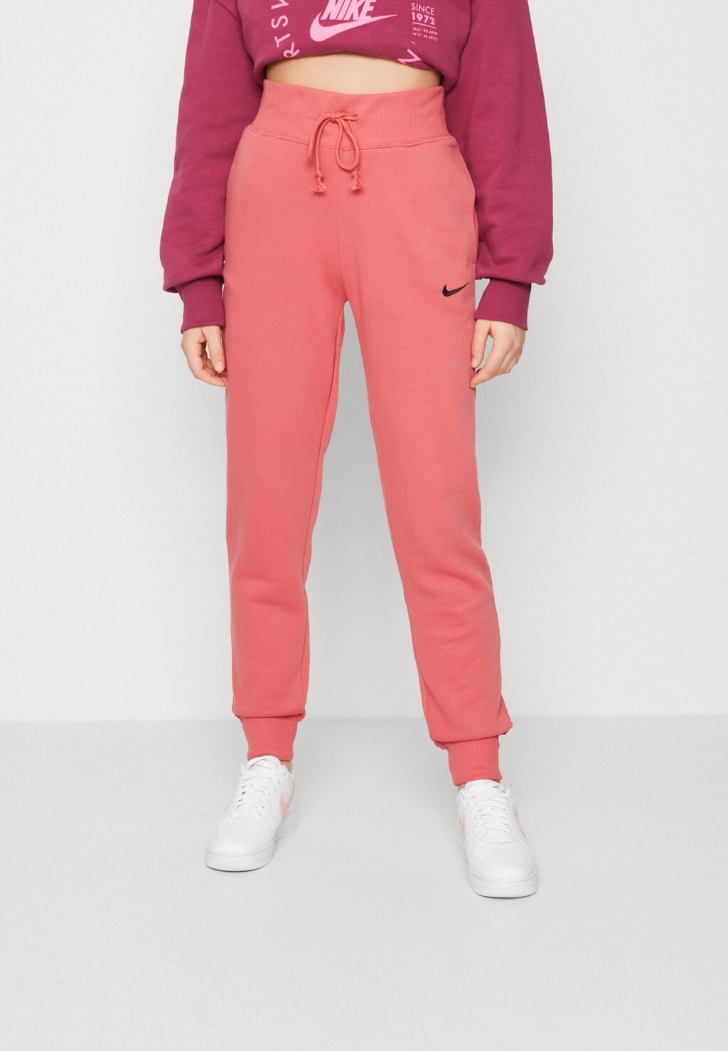 

Спортивные брюки Nike Pant, ягодный / черный, Красный