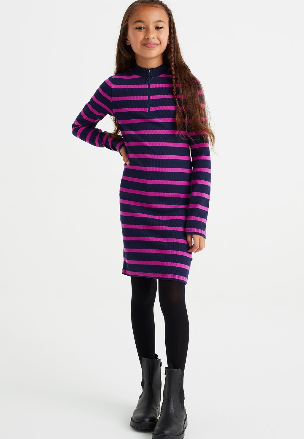 

Трикотажное платье WE Fashion, синее