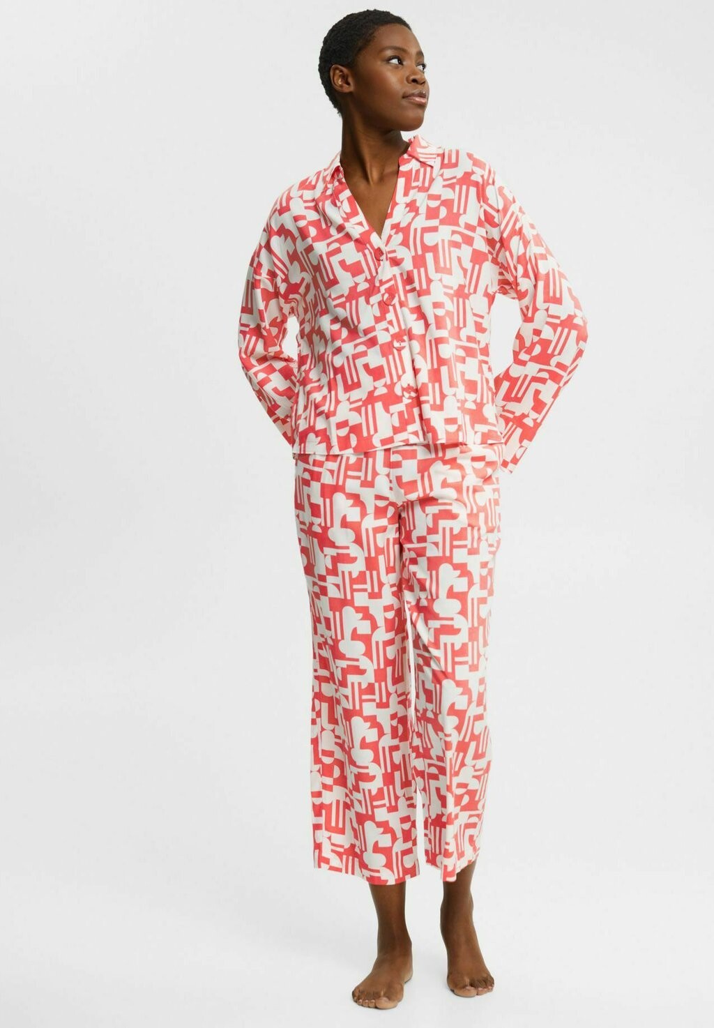 

Пижамный комплект Esprit, коралл