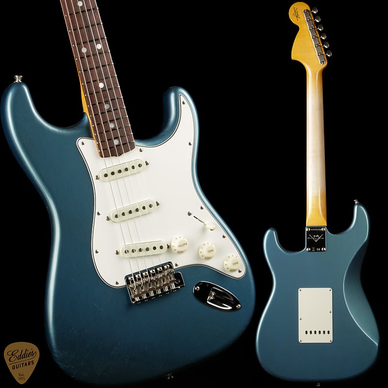 Электрогитара Fender Custom Shop 1966 Stratocaster Deluxe Closet Classic - Aged Lake Placid Blue