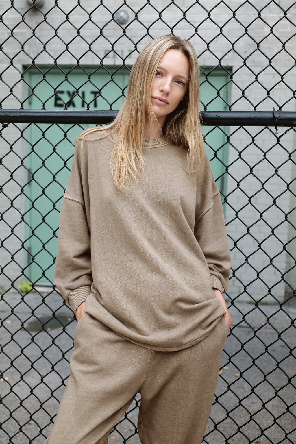 

Толстовка оверсайз с выцветшим узором ZARA