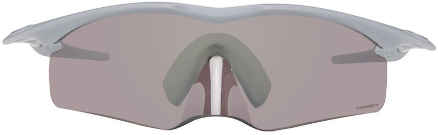 

Серые солнцезащитные очки 13.11 Oakley
