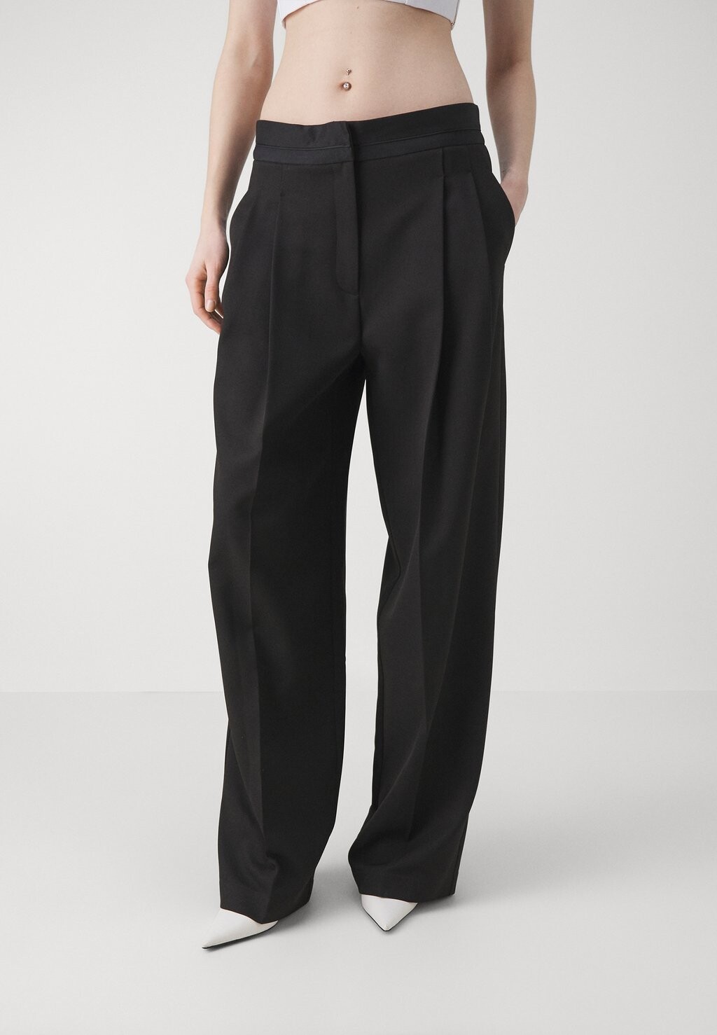 

Брюки Pantaloni Trousers Patrizia Pepe, черный