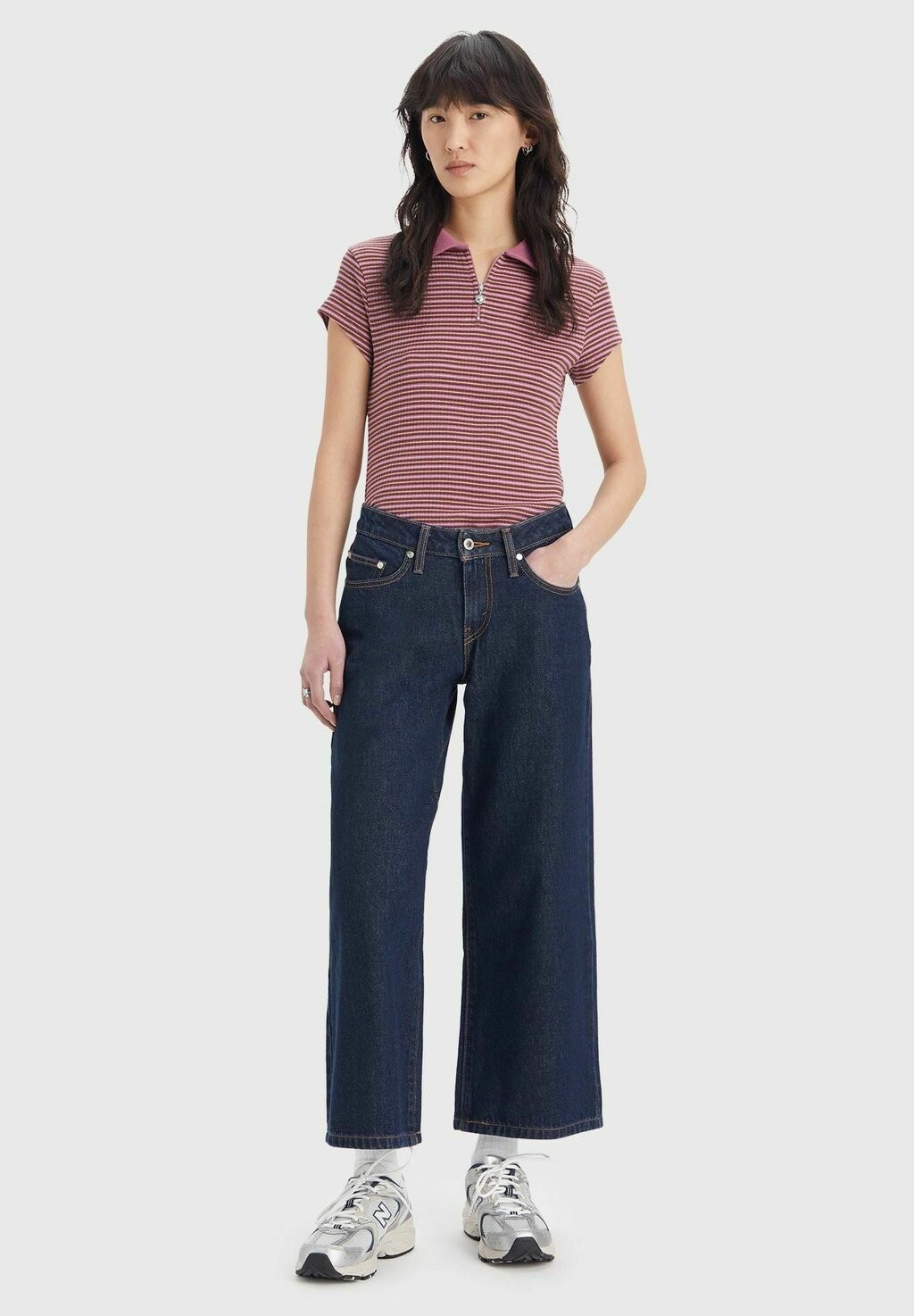 

Расклешенные джинсы Levi's
