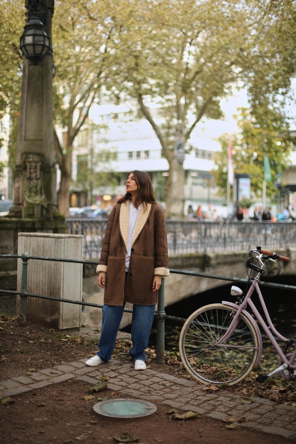 

Двустороннее пальто из 100% кожи ZARA, темно коричневый