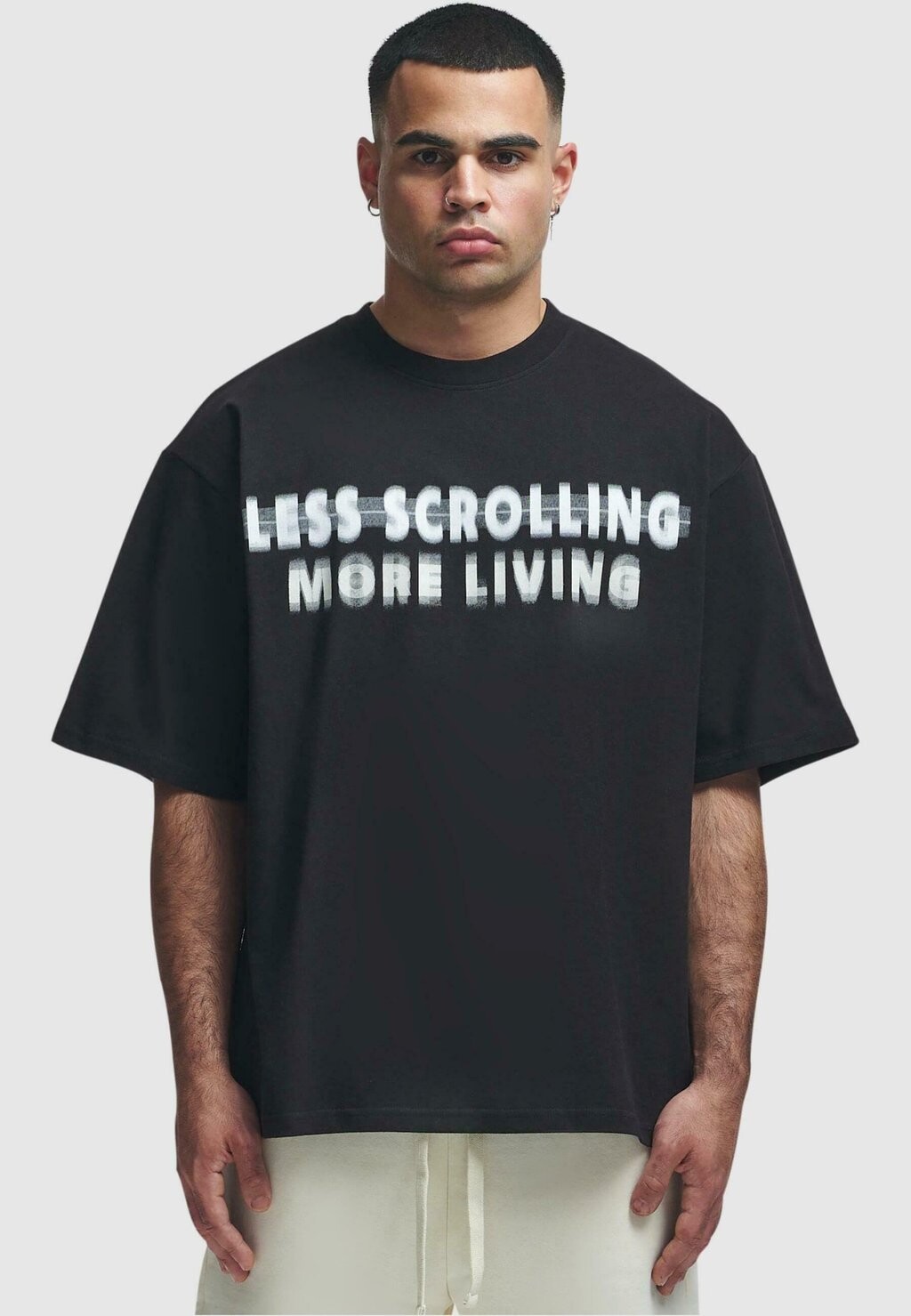 

Футболка с принтом Less Scrolling 2Y Studios, черный