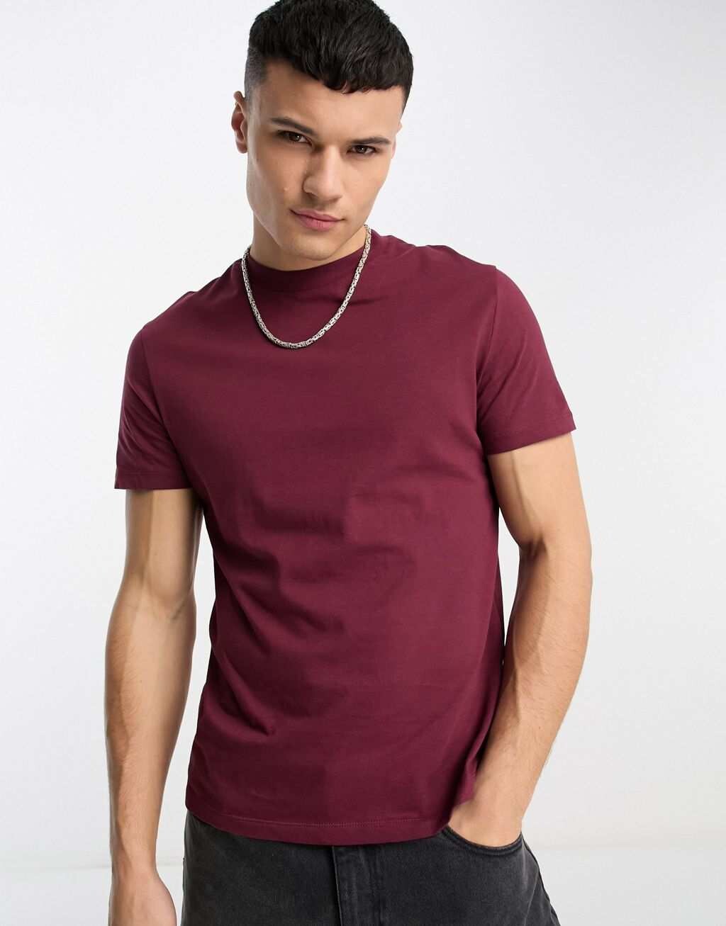 

Темно-фиолетовая футболка с круглым вырезом ASOS DESIGN