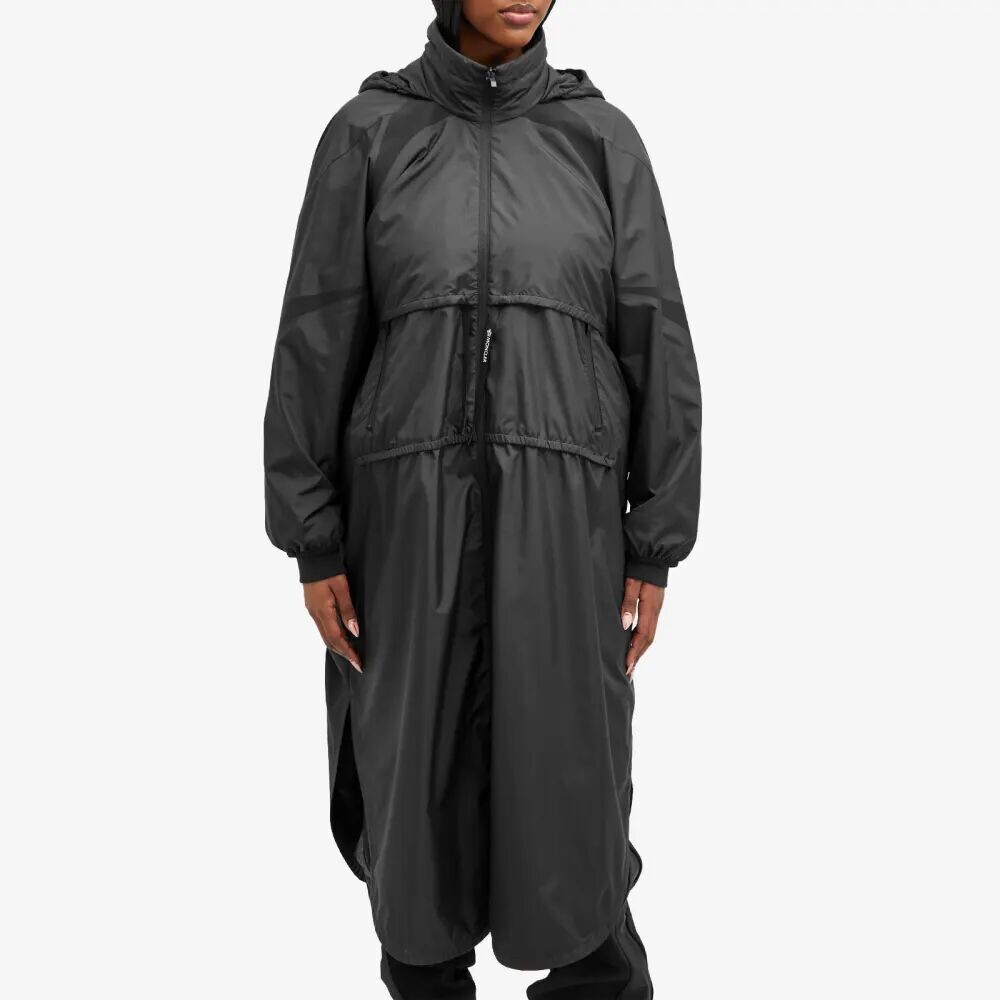 

Moncler Матовая черная длинная парка Licasto, черный
