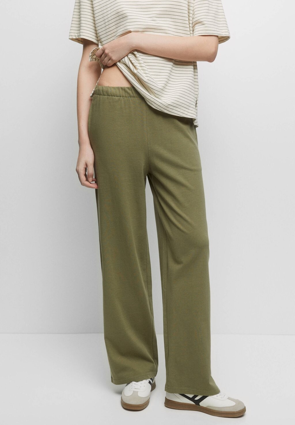 

Брюки PULL&BEAR