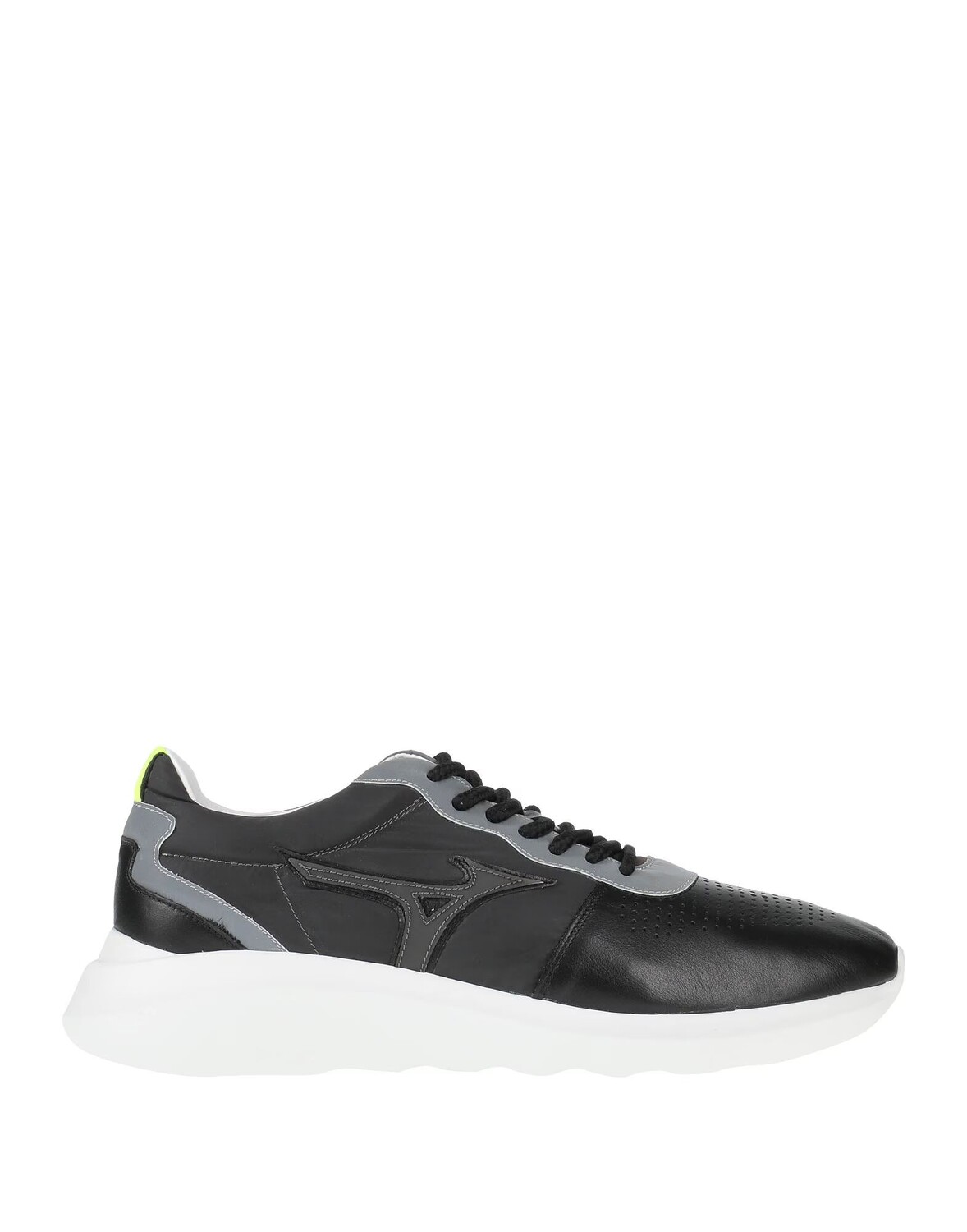 

Кроссовки Mizuno, черный