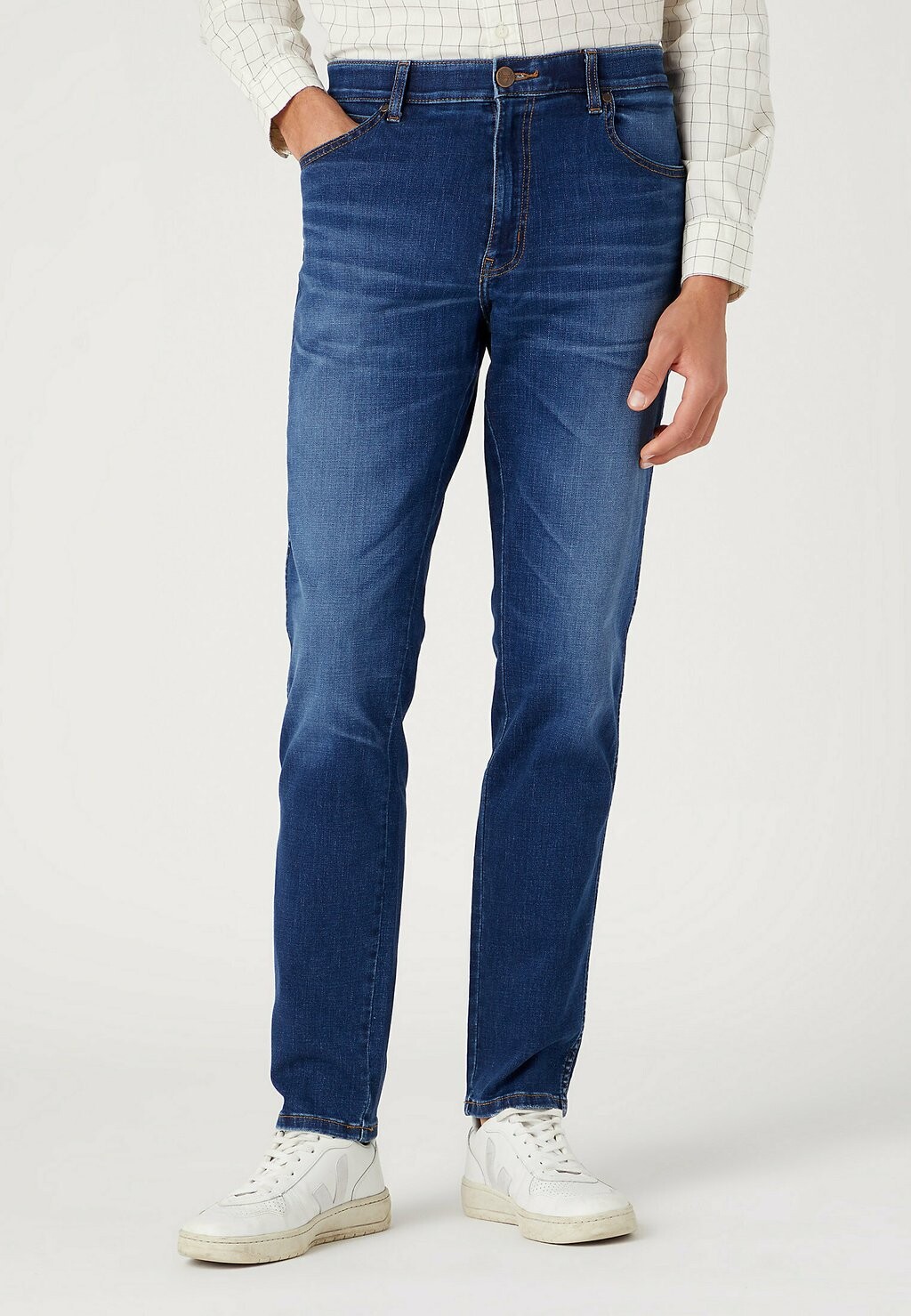 

Джинсы облегающего кроя Wrangler