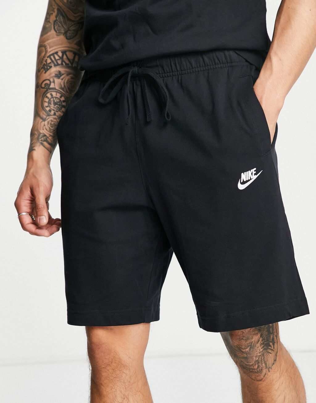

Черные шорты Nike Club