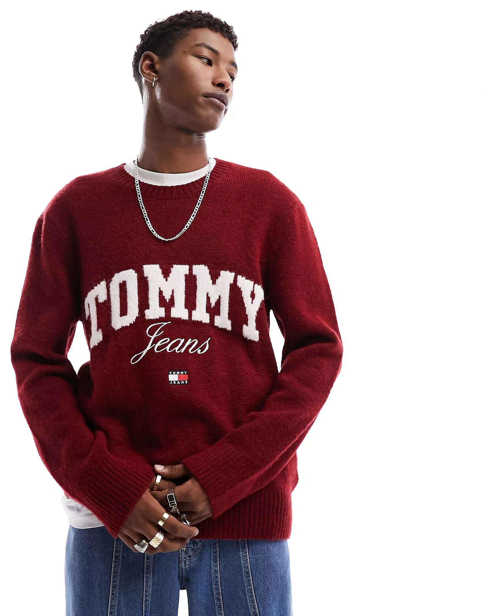 

Новый красный джемпер с логотипом университета Tommy Jeans