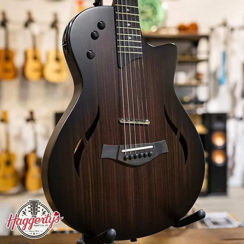 

Электрогитара Taylor T5z Classic Rosewood Top w/Aerocase