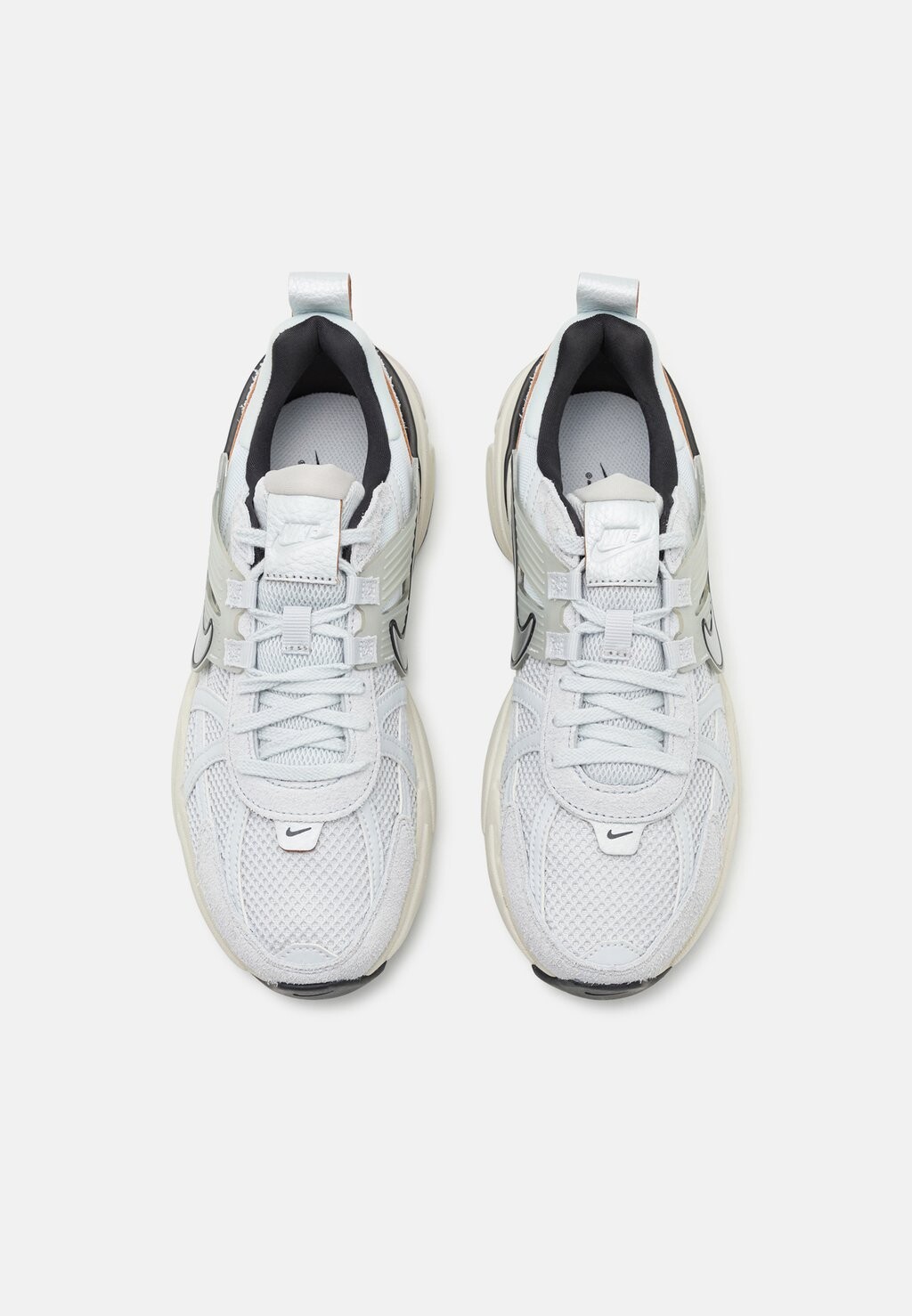 

Кроссовки V2K Run Nike, серый