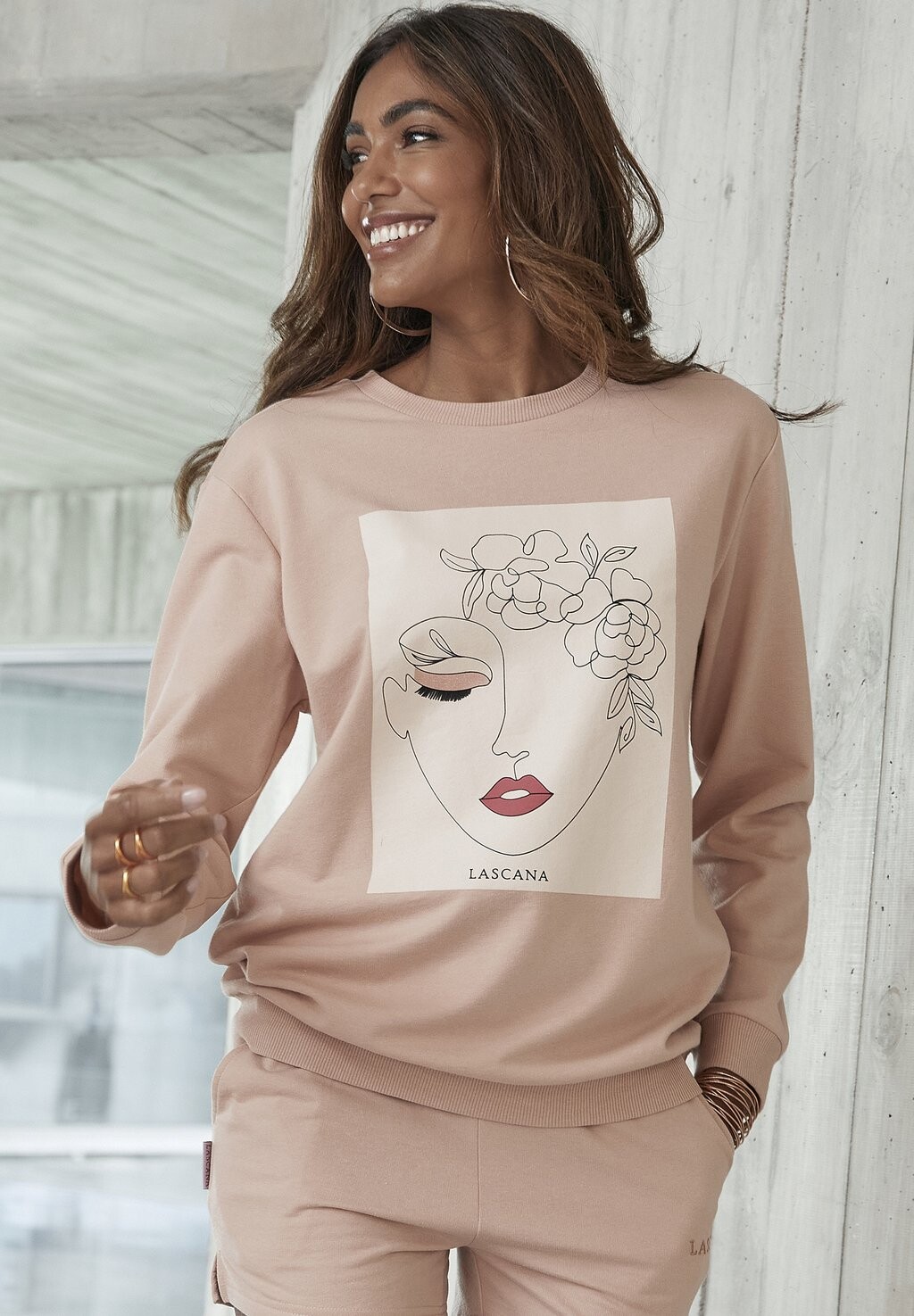 

Свитшот LASCANA, цвет hellorange hellbeige hellrosa