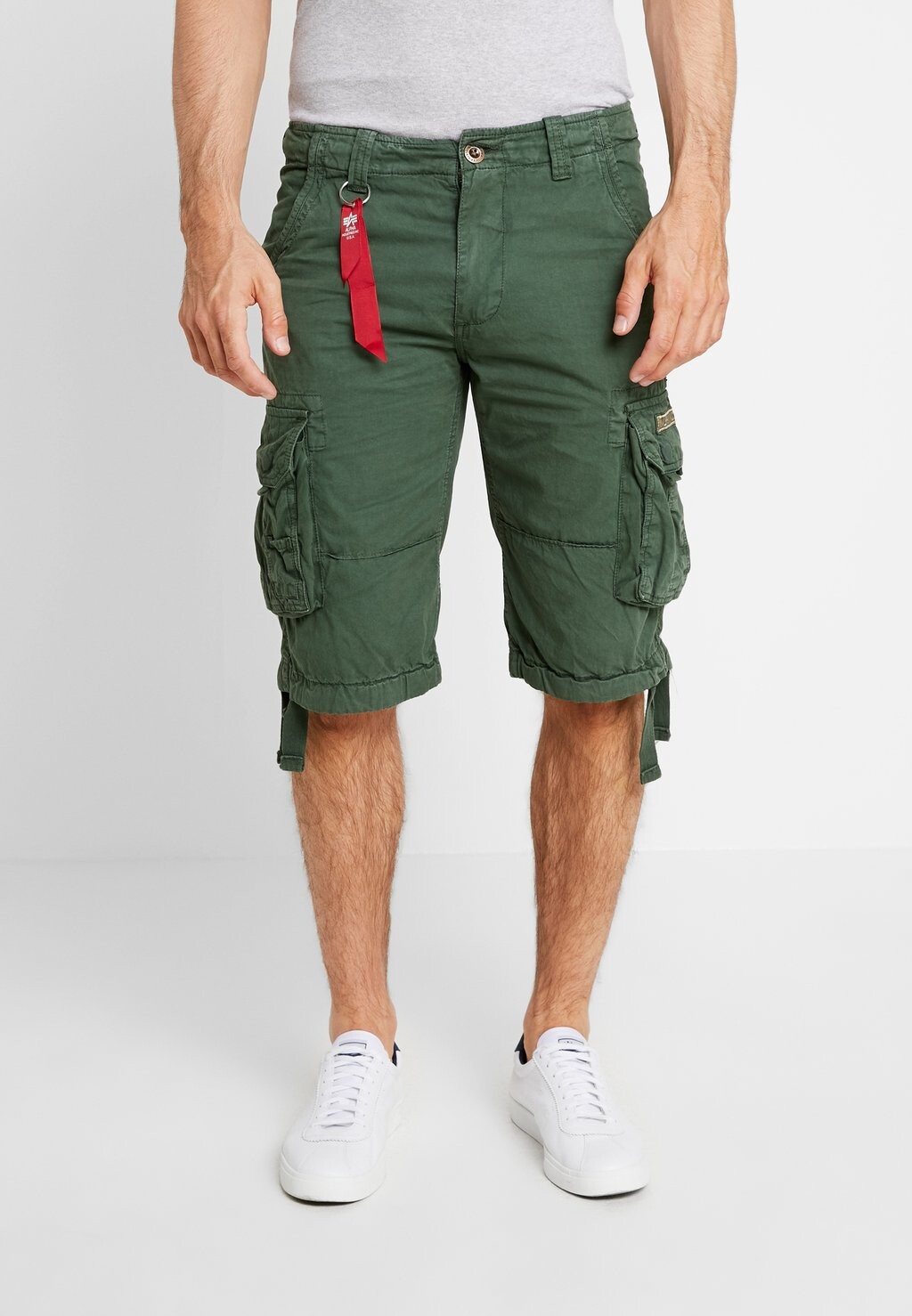 

Шорты JET Alpha Industries, бирюзовый