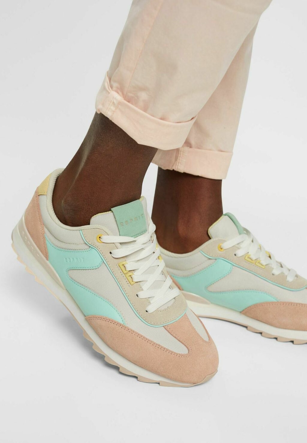 

Кроссовки Esprit