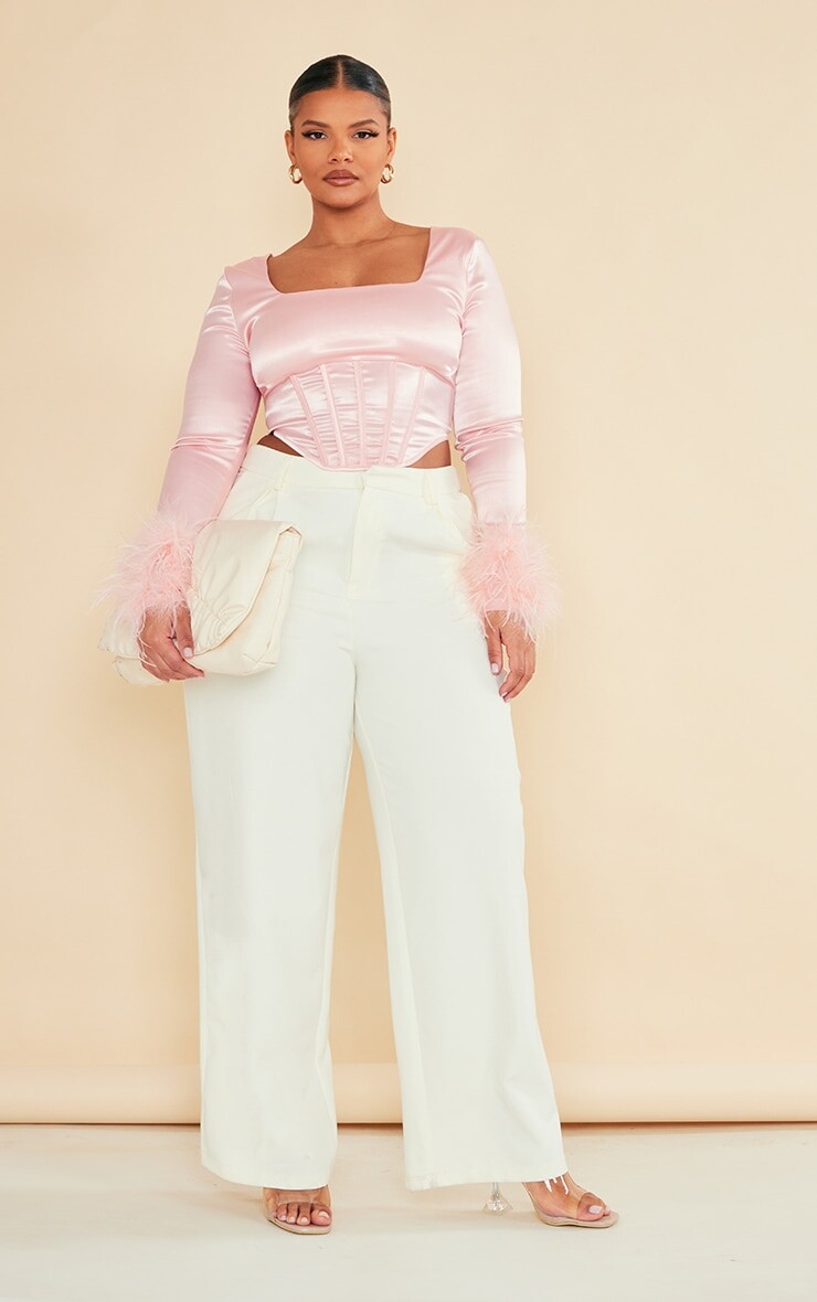 

PrettyLittleThing Корсетный топ Plus Baby Pink с атласной отделкой из перьев
