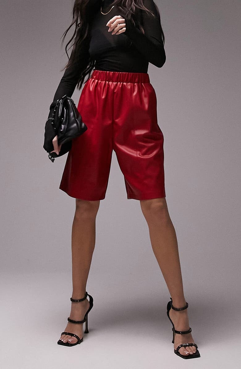 

Длинные шорты из искусственной кожи без застежек TOPSHOP, красный