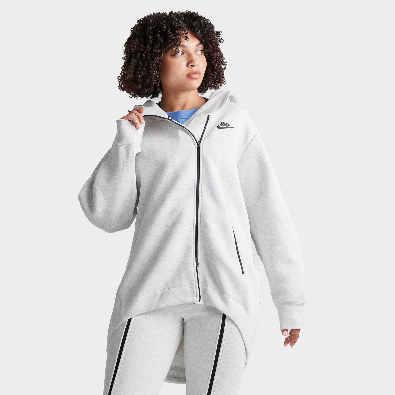 

Женская худи большого размера из флиса Nike Sportswear с молнией во всю длину, серый