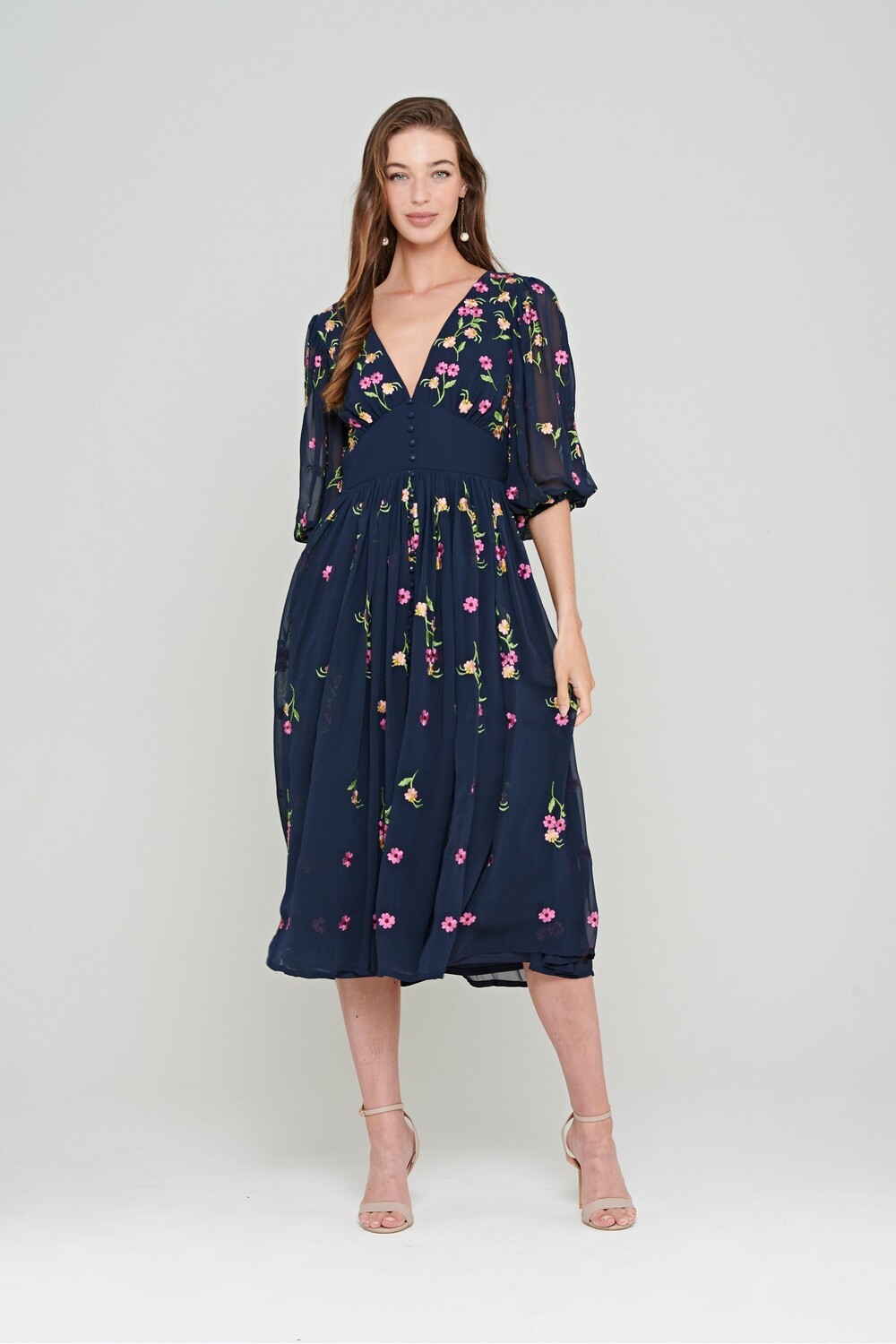 

Синее платье Frock And Frill с цветочной вышивкой Frock and Frill, синий