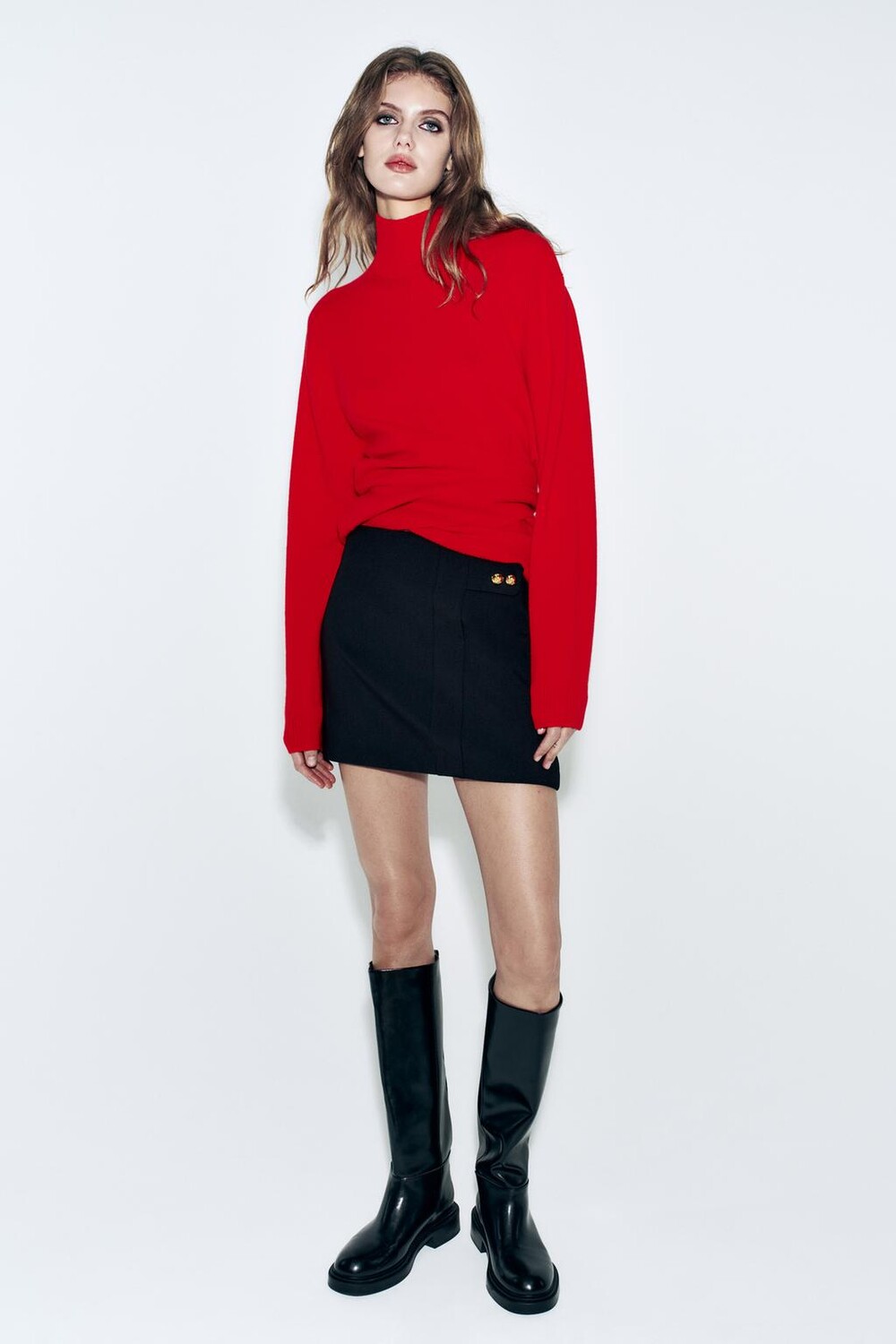 

Короткая юбка на пуговицах ZARA, черный