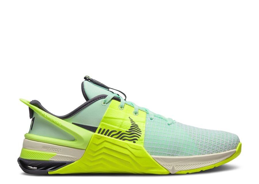 

Кроссовки Nike Metcon 8 FlyEase, цвет Mint Form Volt