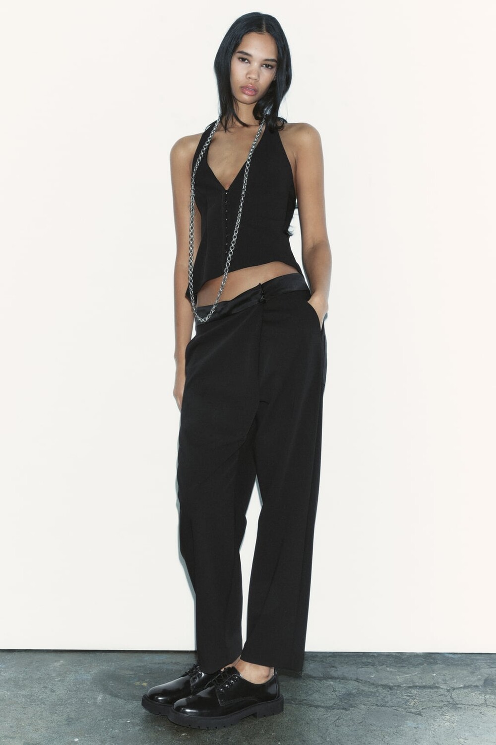 

Подходящий атласный топ ZARA, черный