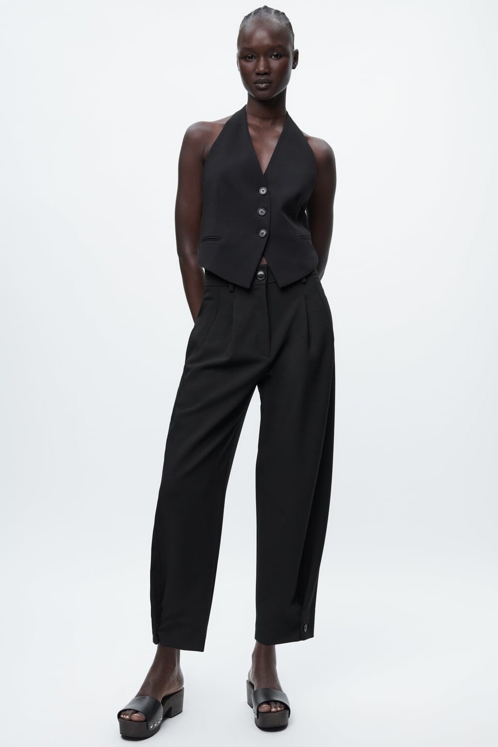 

Брюки морковного кроя с вытонами ZARA, черный