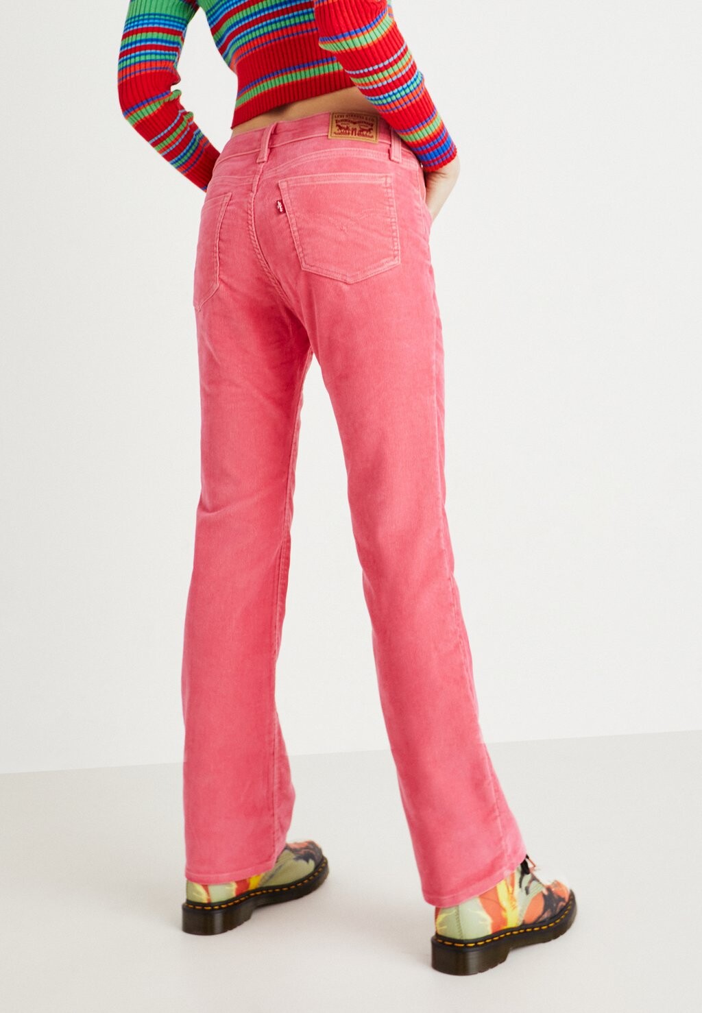 

Джинсы Bootcut Levi's SUPERLOW BOOT, цвет italian rose