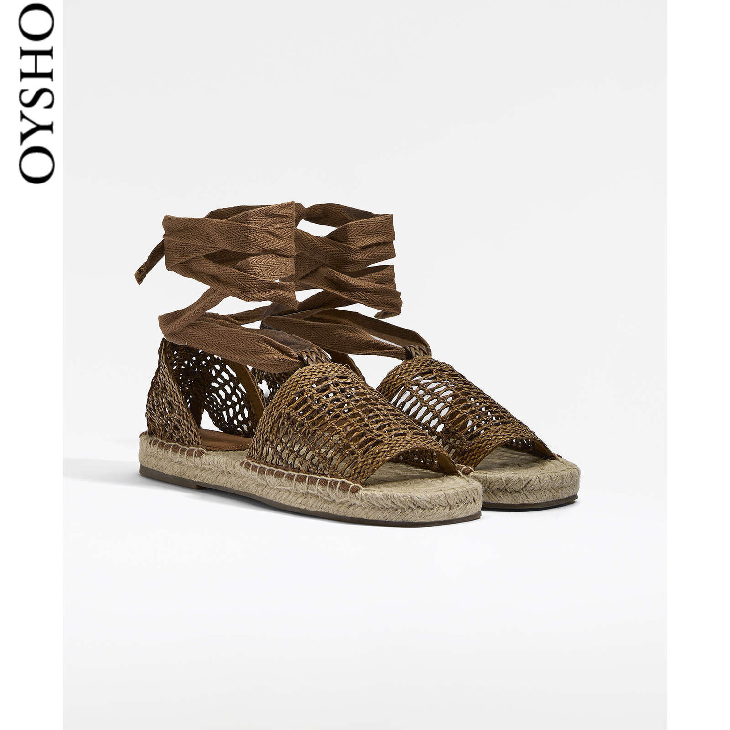 

Сандалии женские Oysho плетеные, коричневый
