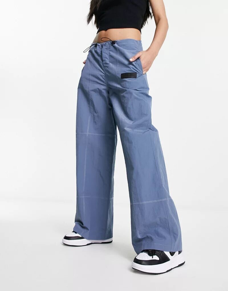 

Серо-голубые нейлоновые брюки карго ASOS Weekend Collective