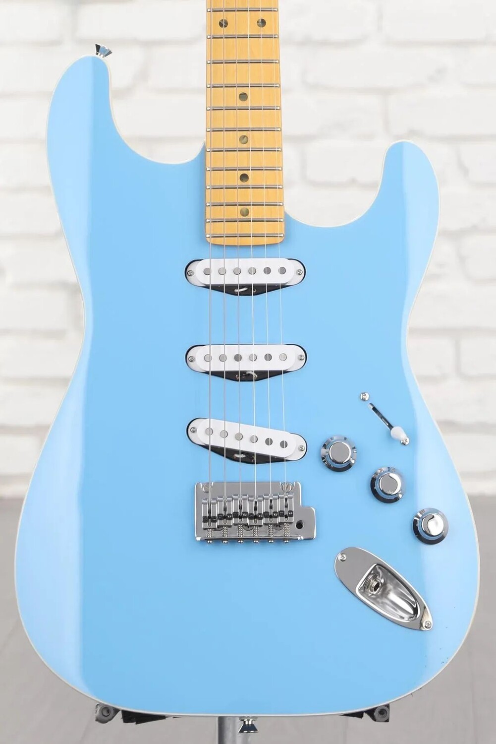 

Электрогитара Fender Aerodyne Special Stratocaster — цвет Калифорния синий