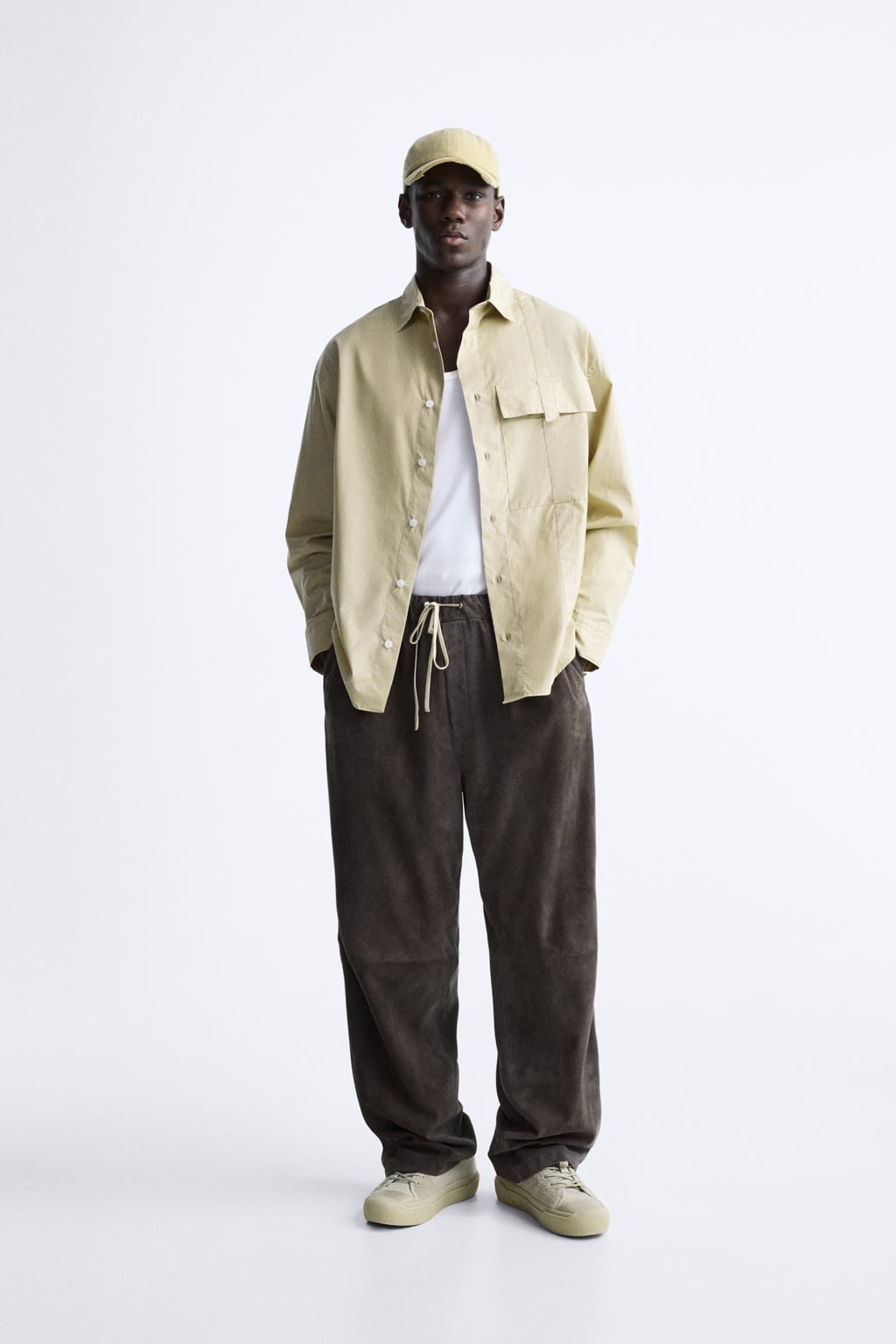 

Рубашка с карманом ZARA, кэмел
