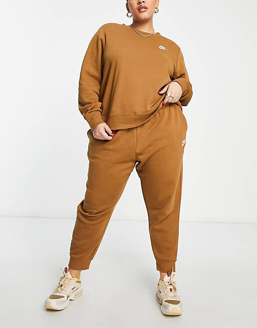 

Коричневые флисовые джоггеры Nike Plus Club