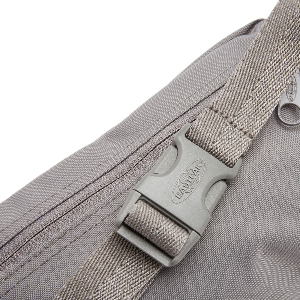 

Сумка через плечо Eastpak x Colorful Standard Springer