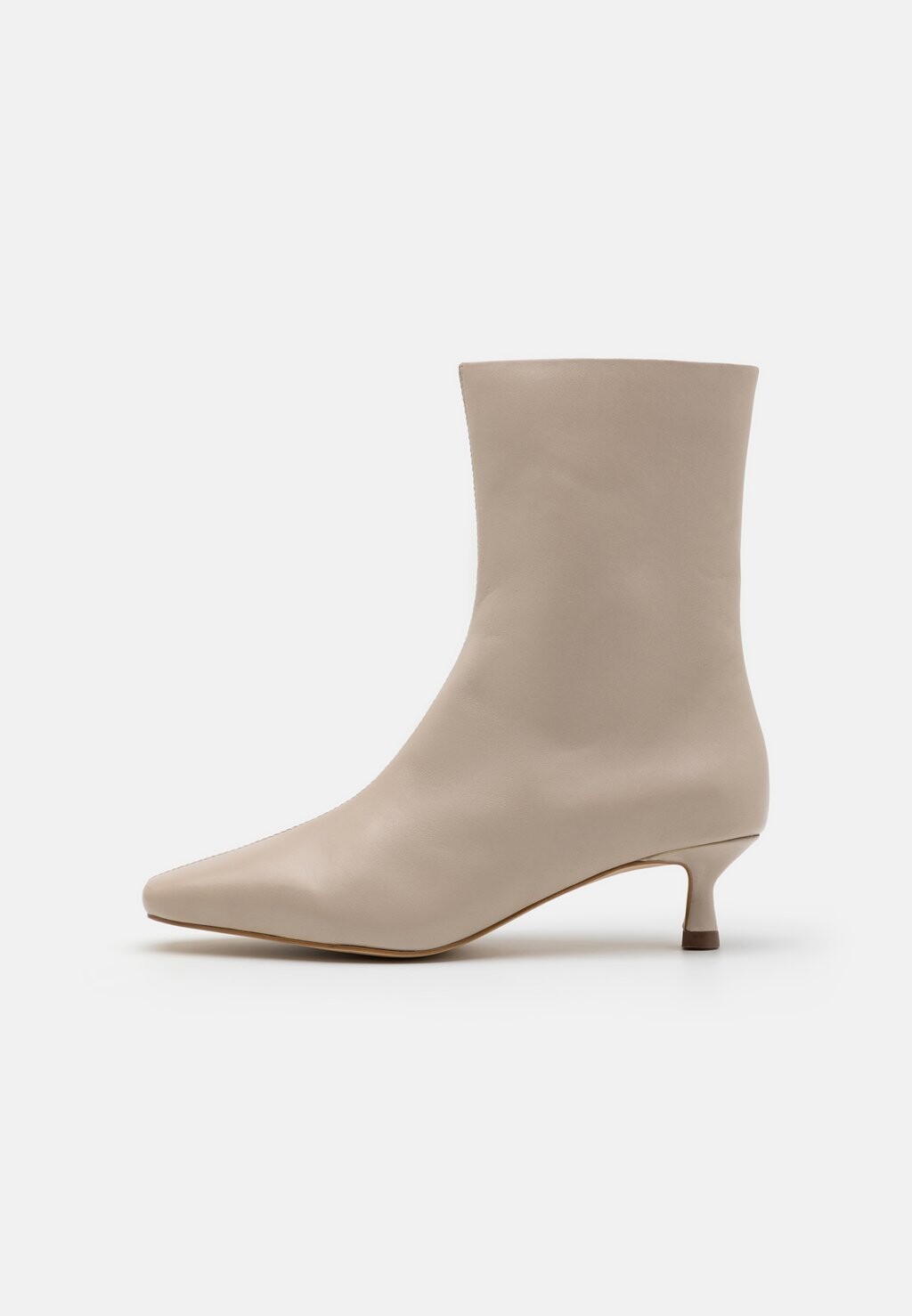 

Классические ботильоны Zign КОЖА, цвет off white