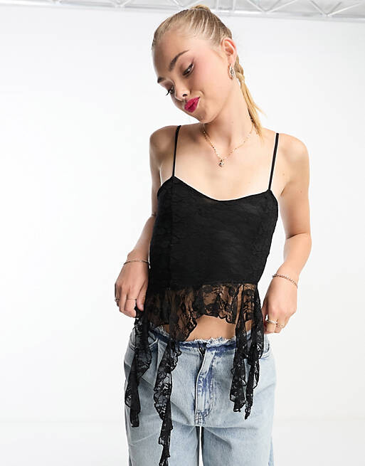 

Черная майка с асимметричным кружевом и оборками Miss Selfridge
