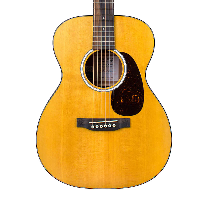 Акустическая гитара Martin 000Jr-10E Shawn Mendes Signature Acoustic Electric Guitar with Gig Bag sergio mendes bom tempo