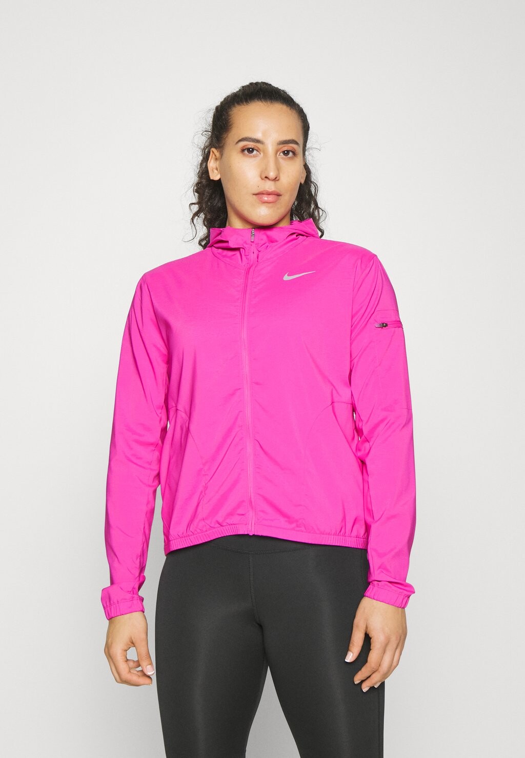 

Беговая куртка Nike
