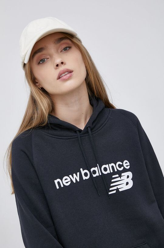 

Толстовка WT03810BK New Balance, черный