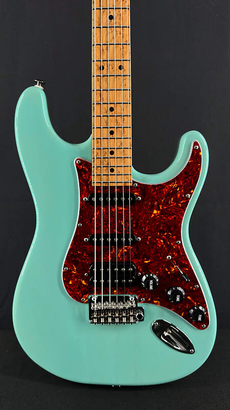 

Электрогитара Suhr Classic S Paulownia Limited Edition in Trans Seafoam Green