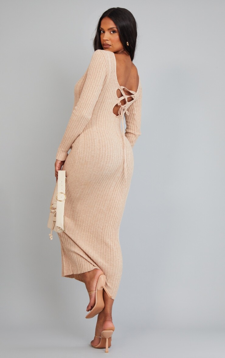 

PrettyLittleThing Овсяное вязаное облегающее платье Midaxi с завязкой на спине для беременных