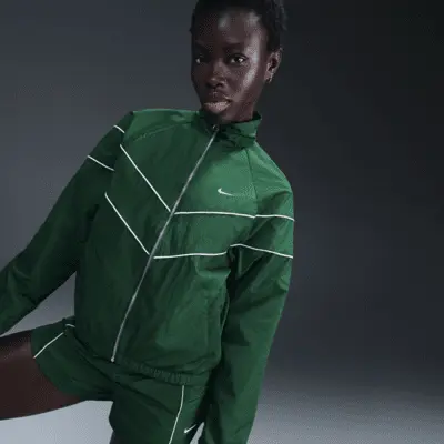 

Куртка Nike Windrunner, цвет Gorge Green/Sail
