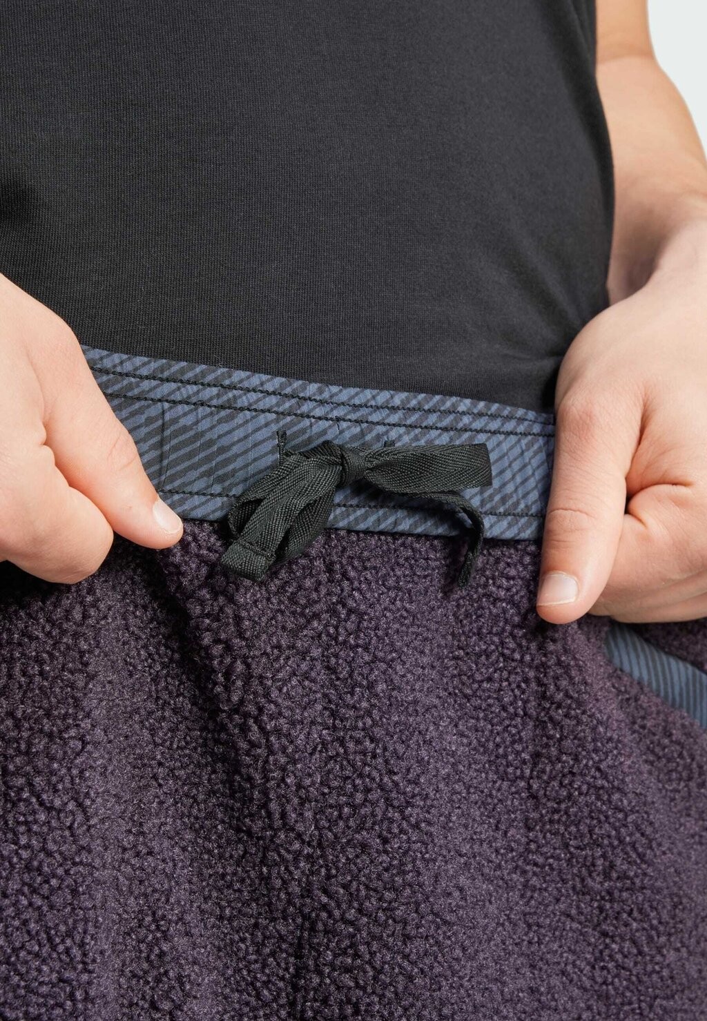 

Уличные брюки XPLORIC HIGH PILE PANTS adidas, черный