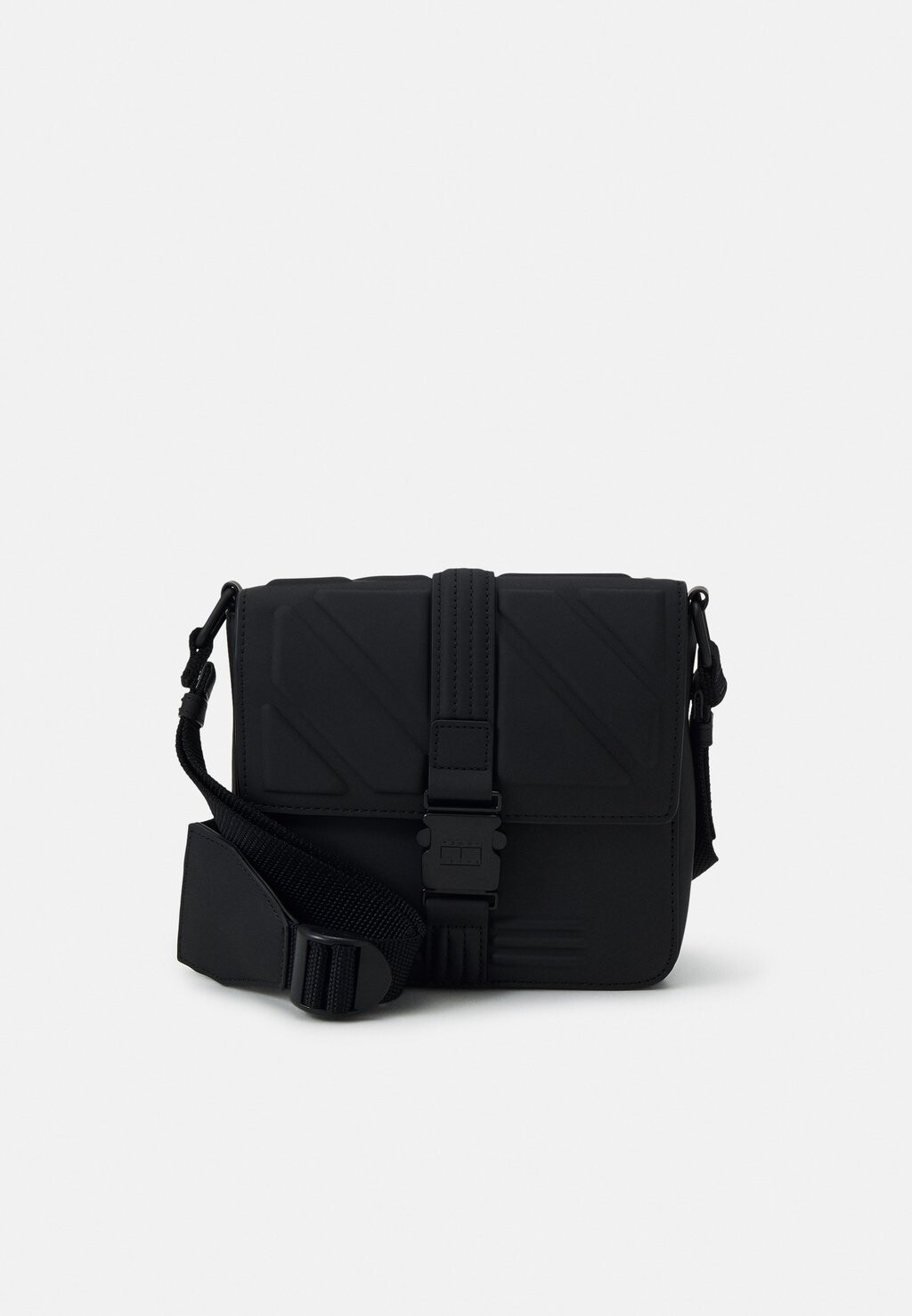 

Сумка через плечо ITEM FLAP CROSSOVER UNISEX Tommy Jeans, черный